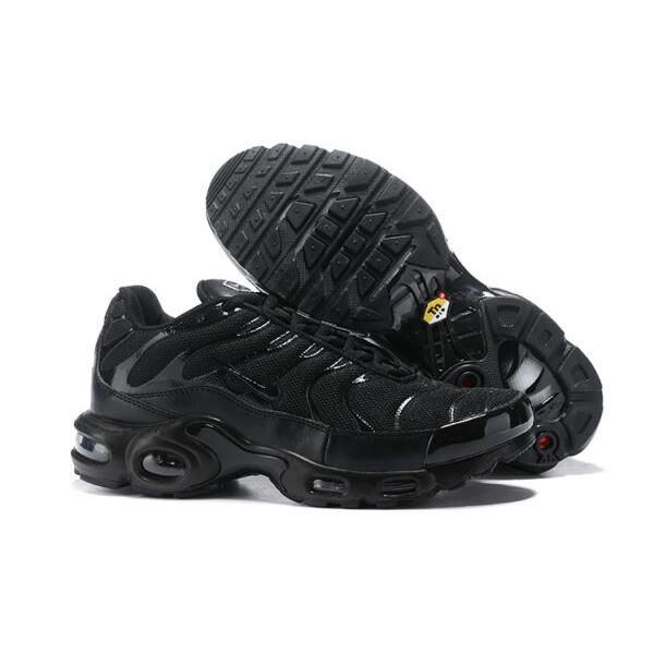Nike Air Max Plus TN Triple Black