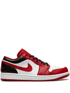Jordan 1 Low “Bulls”