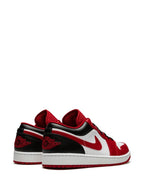 Jordan 1 Low “Bulls”
