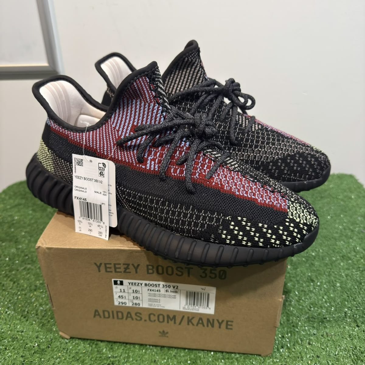 Yeezy Boost 350 V2 Yecheil (Non-réfléchissant)