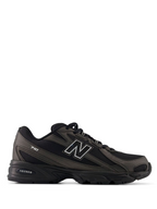 New Balance 740 "Black"