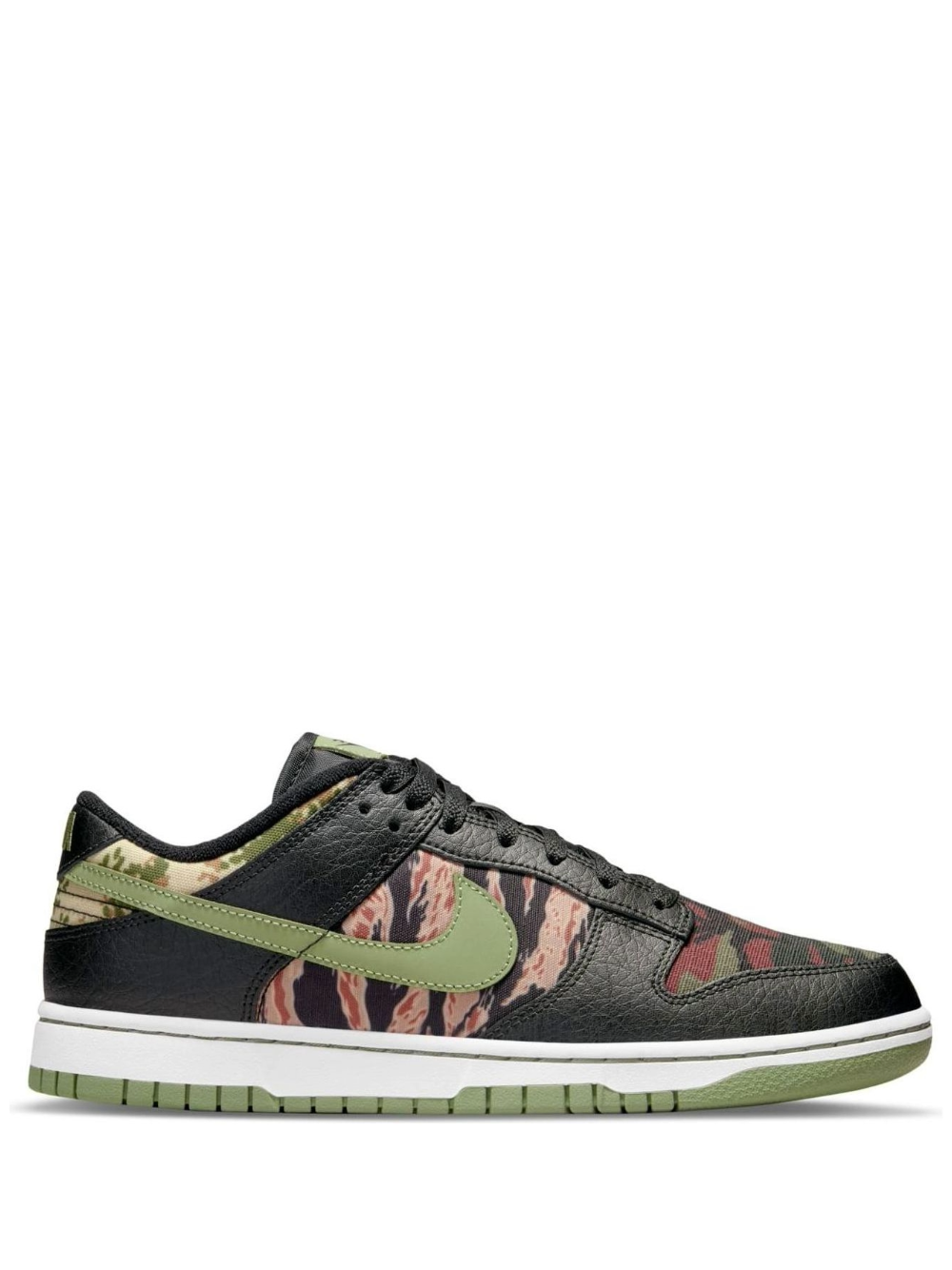 Nike Dunk Low SE Crazy Camo