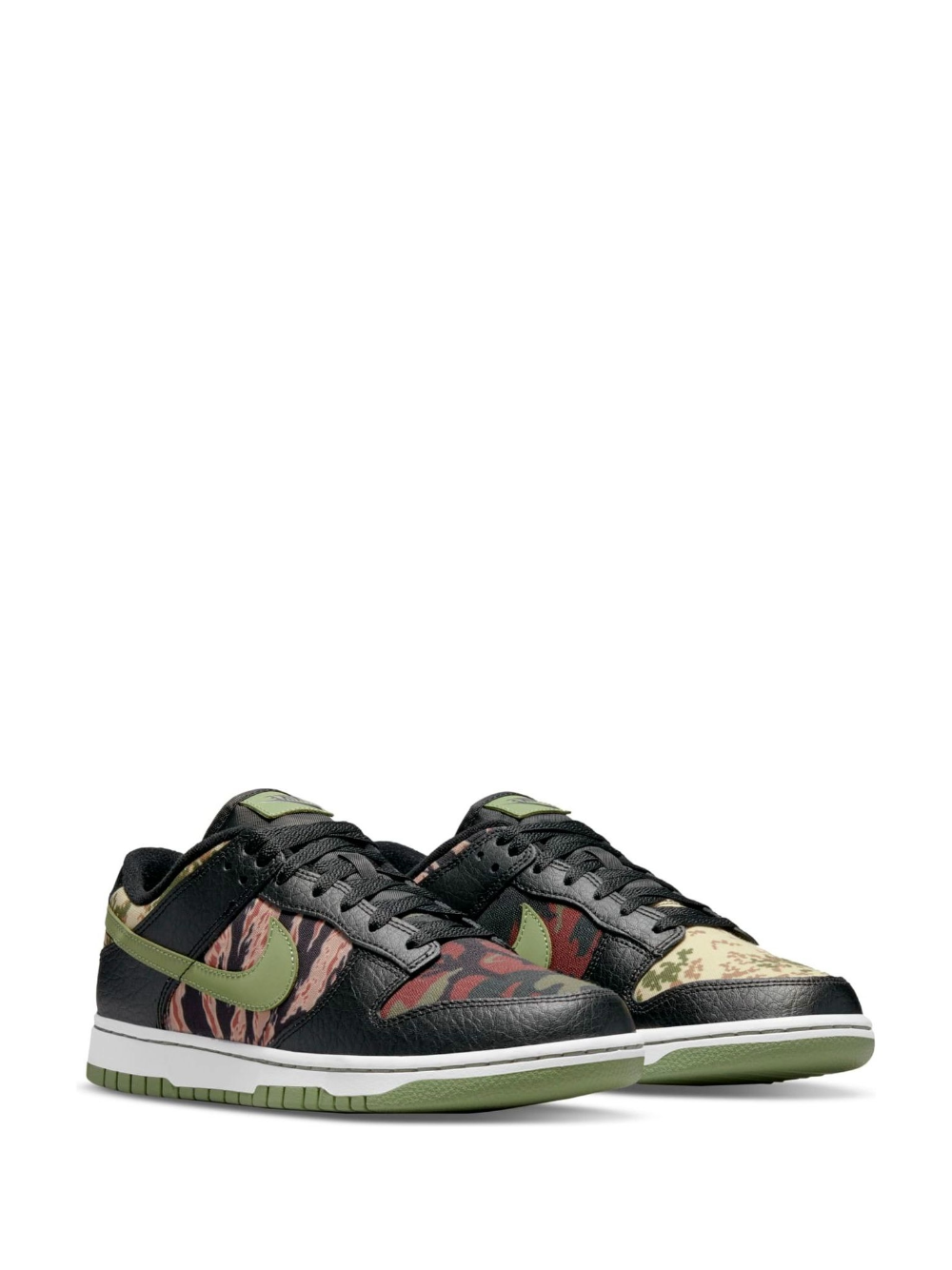 Nike Dunk Low SE Crazy Camo