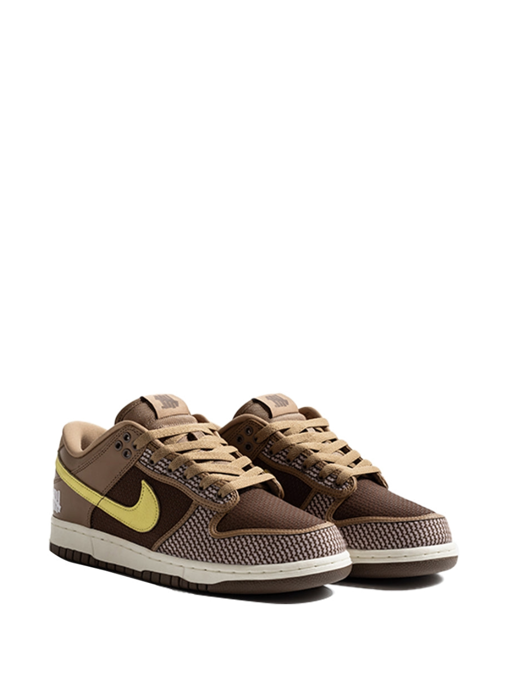 Nike x Undefeated Dunk Low SP Canteen