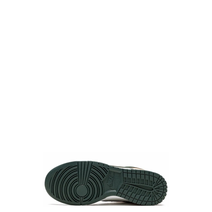 Dunk Low SE "Multi Camo"