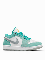 Jordan 1 Low SE "New Emerald"